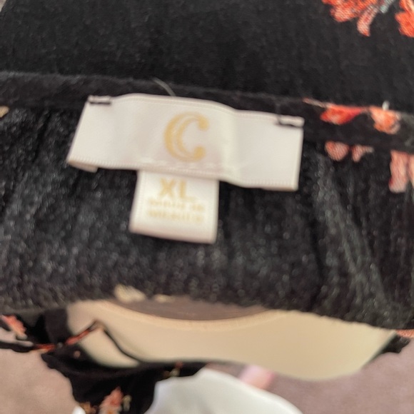 Off the shoulder peasant top - Picture 3 of 3